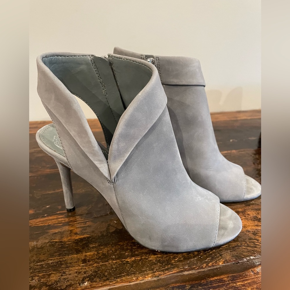 Vince camuto suede heels